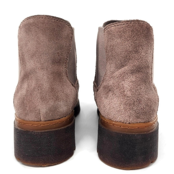 Timberland Light Tan Suede Pull-On Lug-Sole Chealsea Mid Ankle Boots - Picture 5 of 12